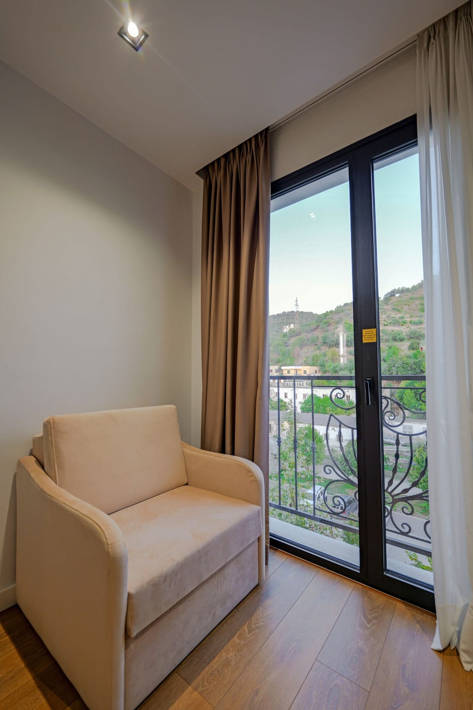 Deluxe Double Room | Free WiFi, bed sheets