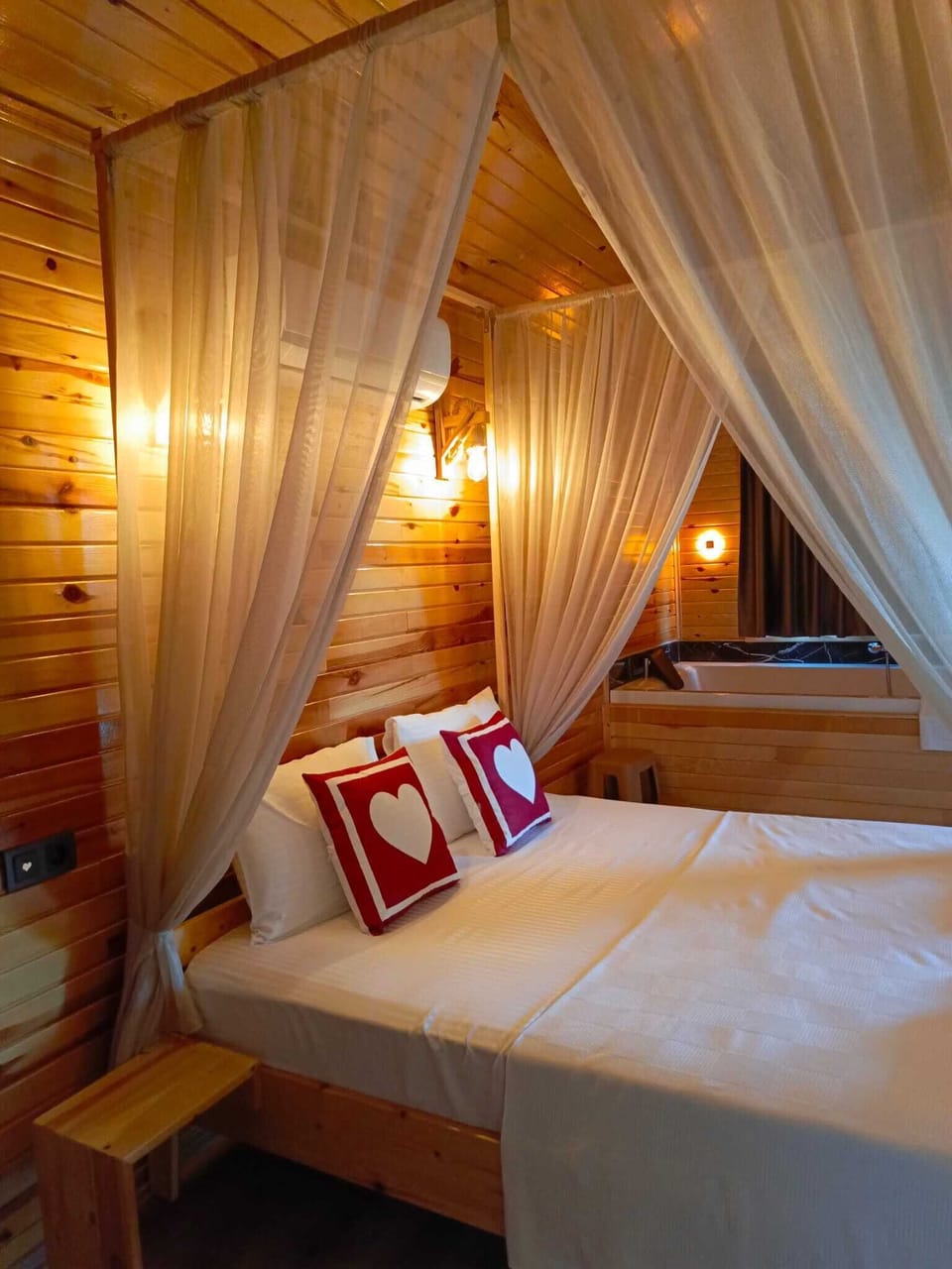 Romantic Double Room | Soundproofing, free WiFi