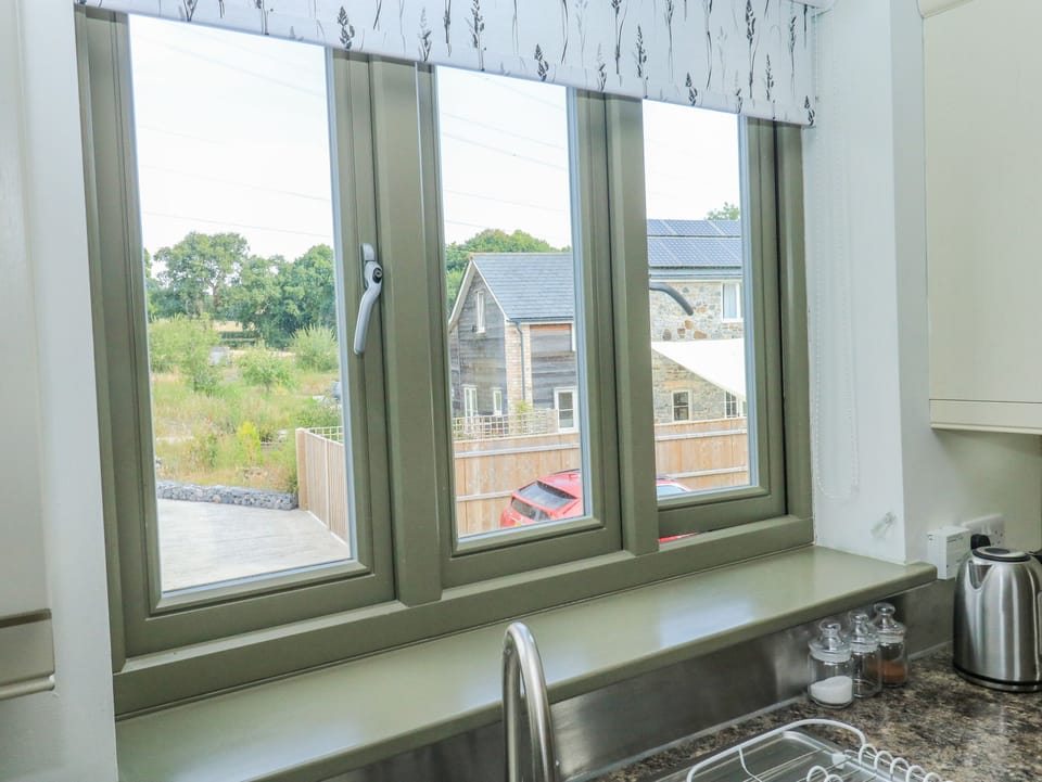 2 bedrooms, individually decorated, individually furnished, free WiFi