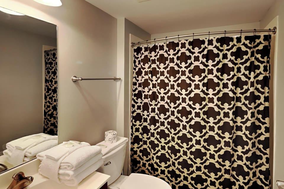 Aqua #606 by Resort Collection Apartment in Panama City Beach