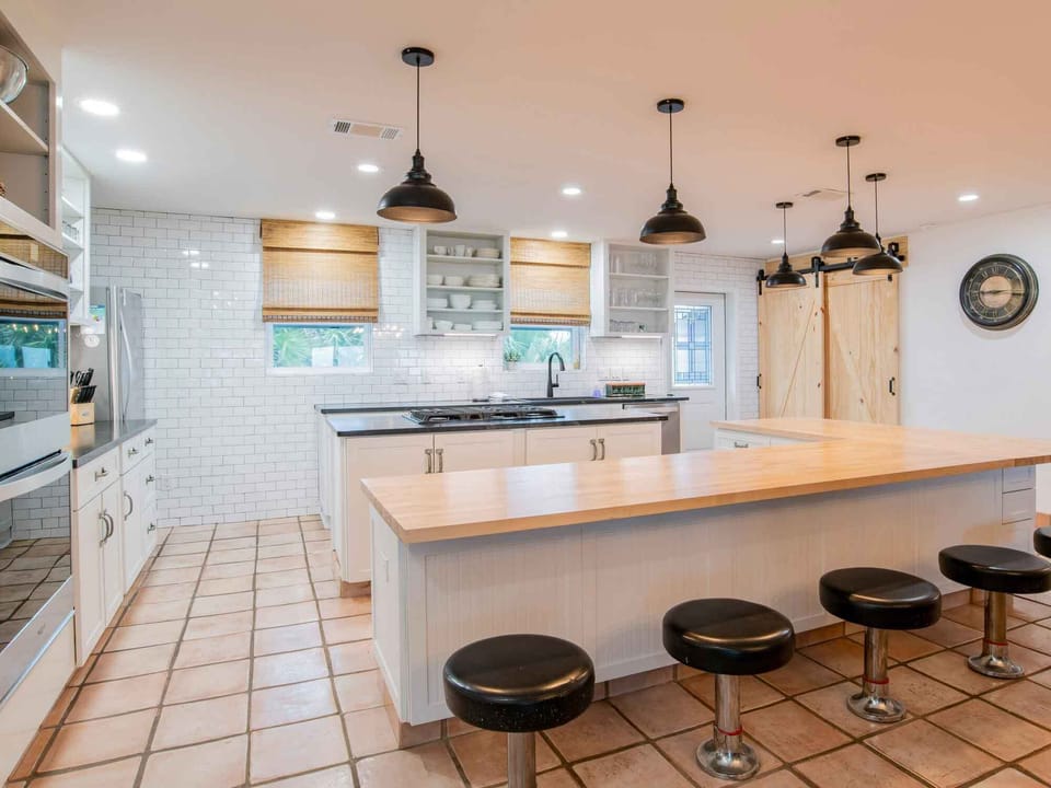 House, Multiple Beds, Balcony, Ocean View | Private kitchen | Fridge, microwave, oven, stovetop