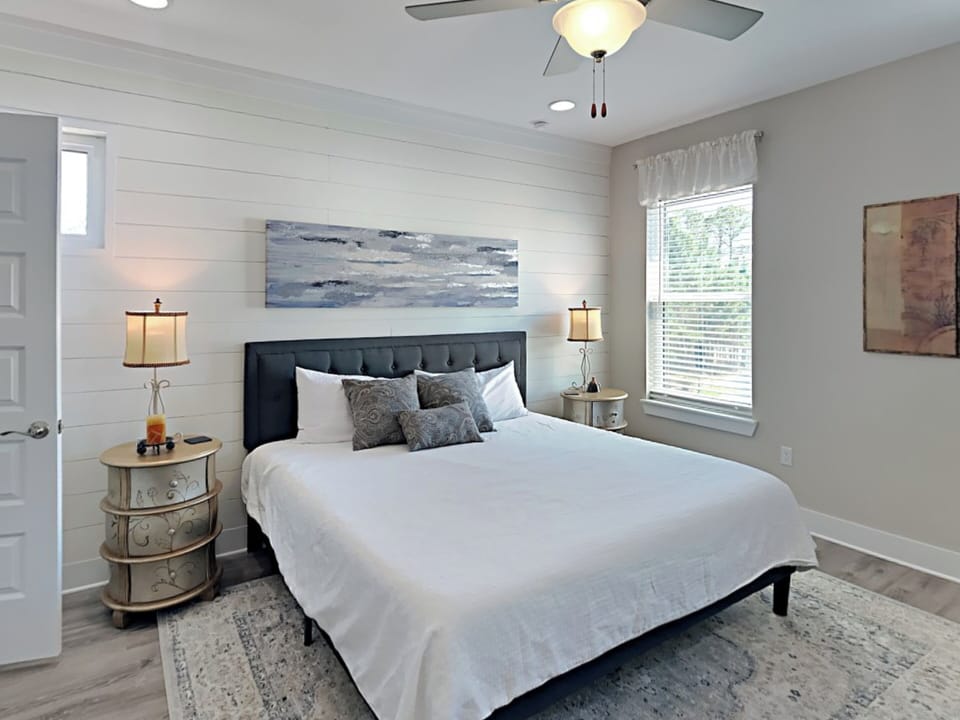 Sunshine Vacation Home by Southern Vacation Rentals House in Miramar Beach