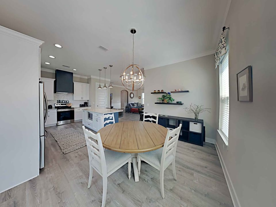 House, Multiple Beds, Kitchen | Dining