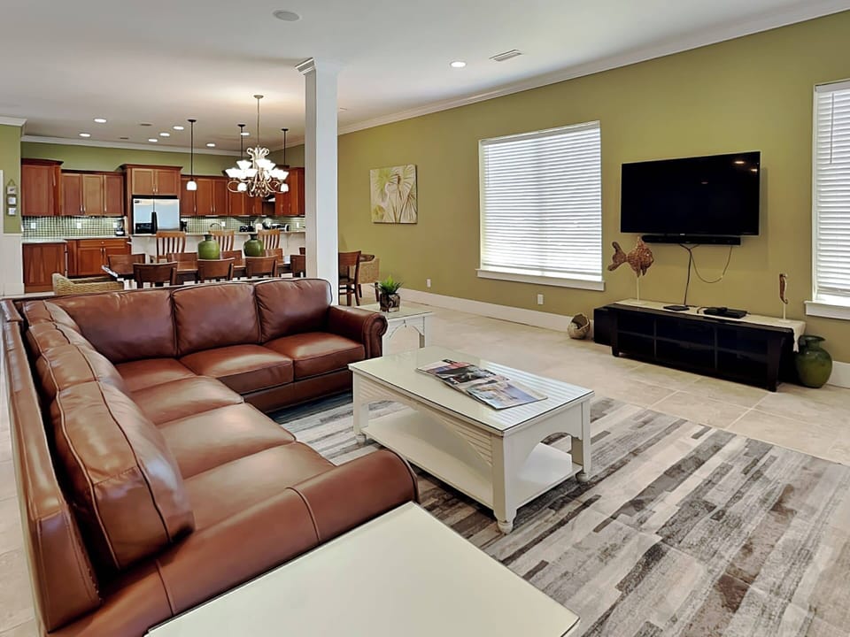 Studio (5 Bedrooms) | Front of property