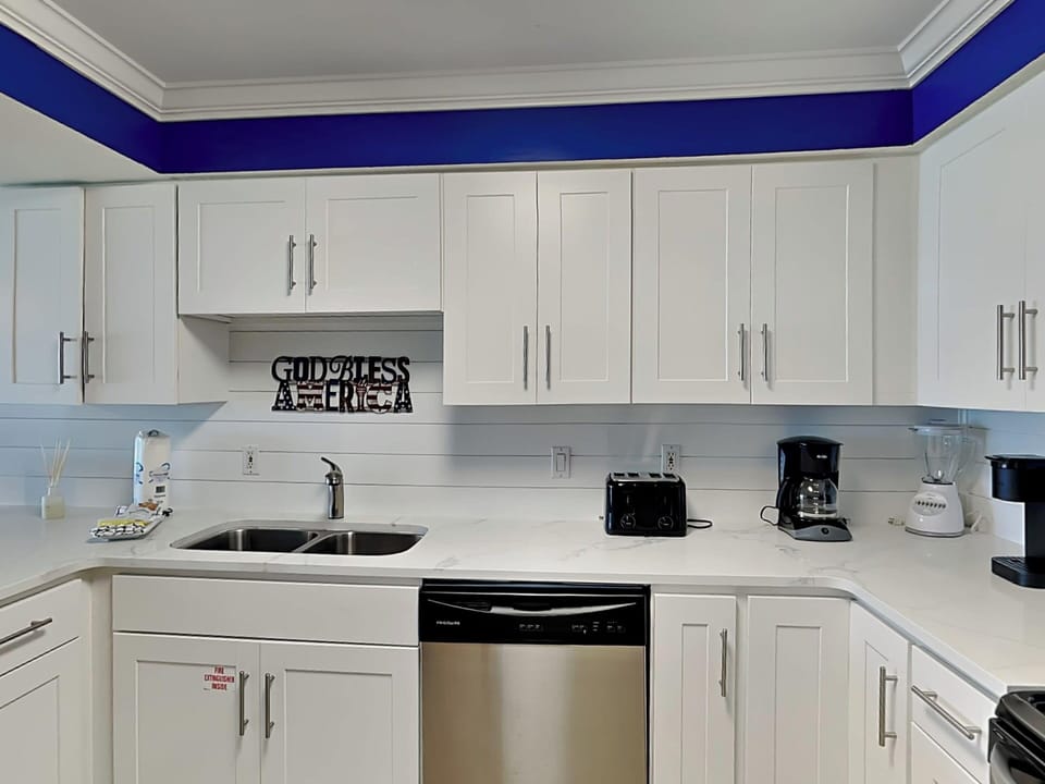 Condo (2 Bedrooms) | Property amenity