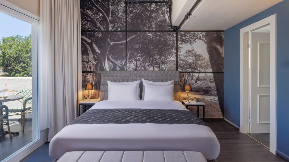 Premium Room, Balcony | Premium bedding, in-room safe, blackout drapes, cribs (free)