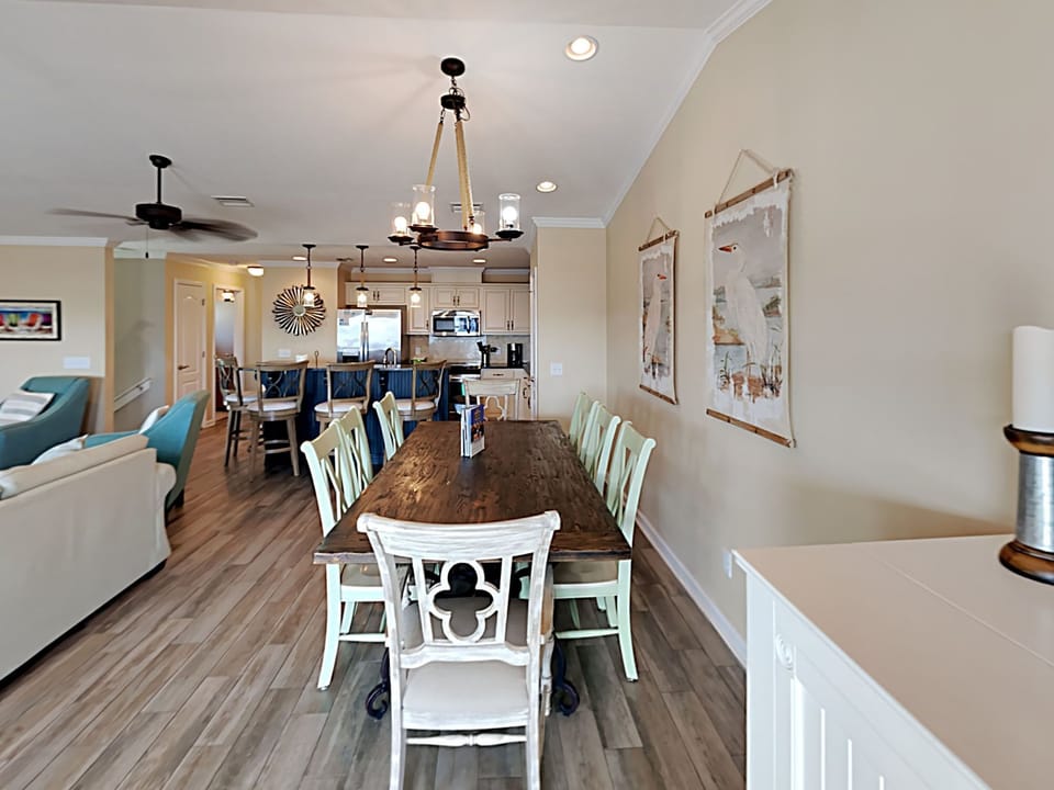 House, Multiple Beds, Balcony, Partial Ocean View | Dining