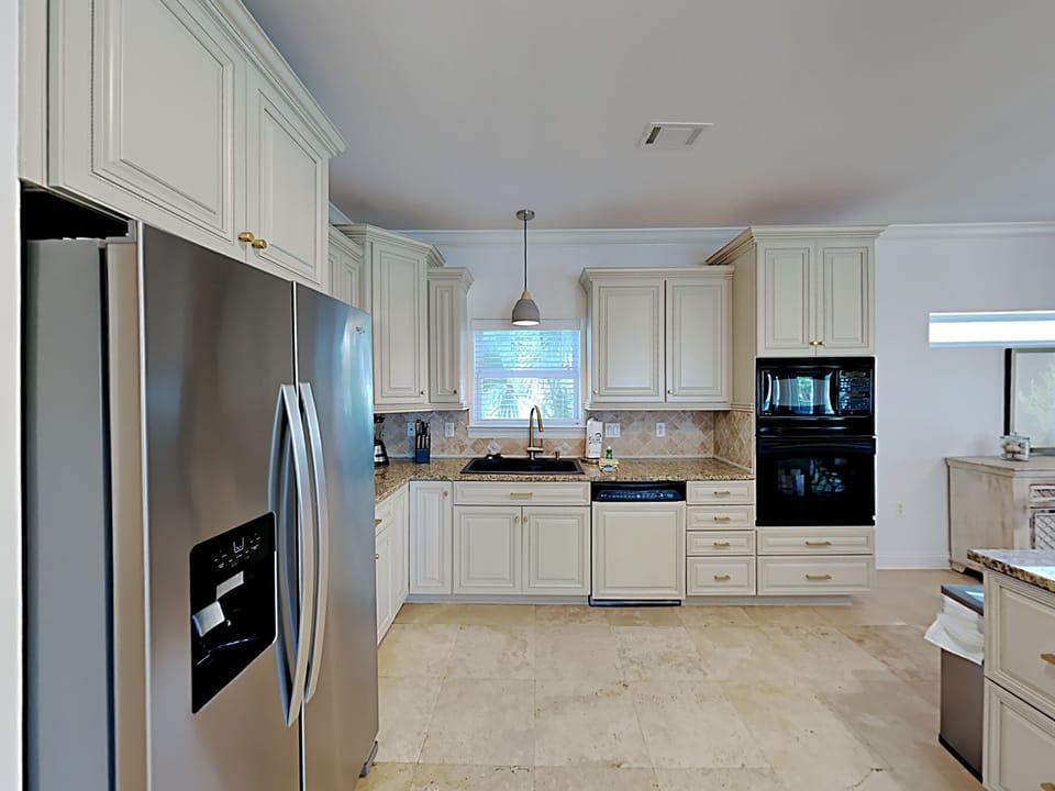 House, Multiple Beds, Balcony, Garden View | Private kitchen | Fridge, microwave, oven, stovetop