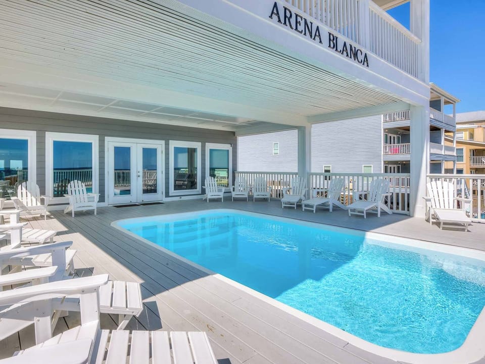Studio (Multiple Bedrooms) | Pool