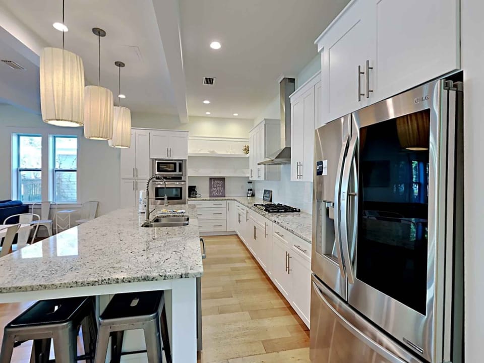 House, Multiple Beds, Balcony, Garden View (DESTINation Paradise) | Private kitchen | Fridge, microwave, oven, stovetop