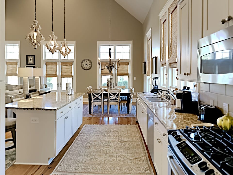 House, Multiple Beds, Kitchen, Garden View | Private kitchen | Fridge, microwave, oven, stovetop