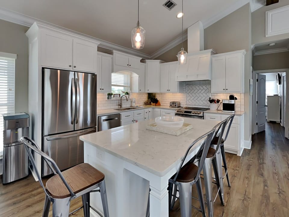 House, Multiple Beds, Balcony, Pool View | Private kitchen | Fridge, microwave, oven, stovetop