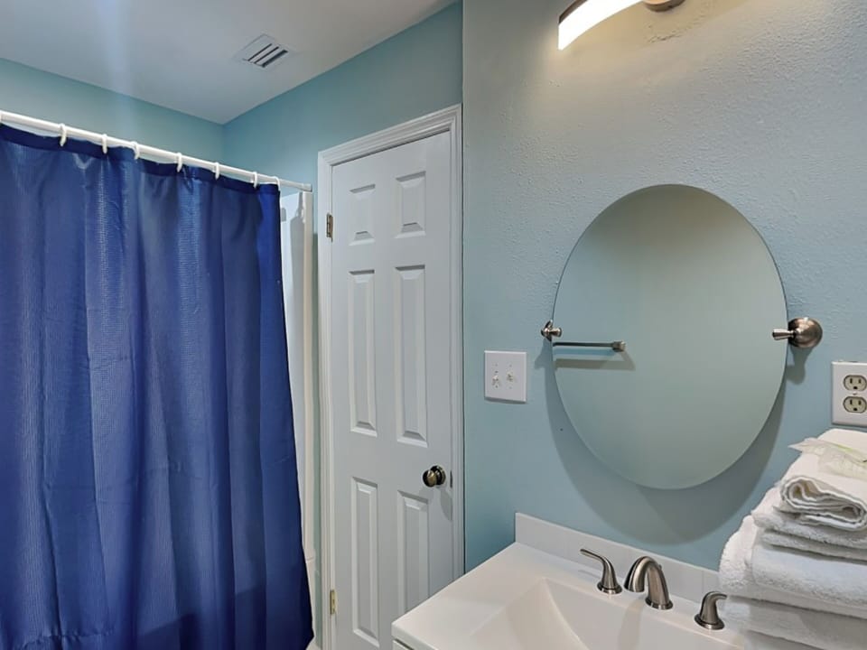 Dominica at Port-O-Call by Southern Vacation Rentals Apartment in Miramar Beach