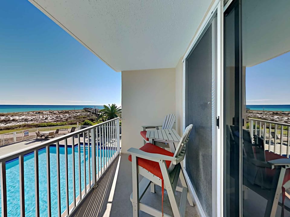 Condo, Multiple Beds, Balcony, Ocean View | Property grounds