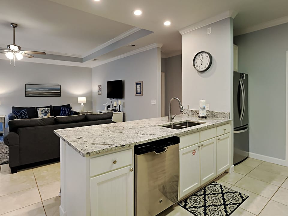 House, Multiple Beds, Kitchen, Garden View | Private kitchen | Fridge, microwave, oven, stovetop