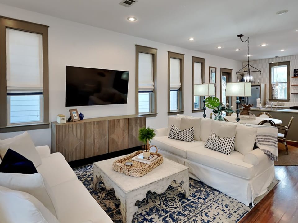 House, Multiple Beds, Balcony, Garden View | Living area | 40-inch TV with digital channels