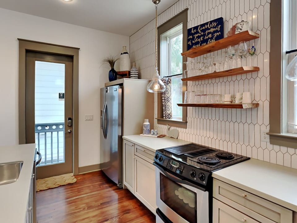 House, Multiple Beds, Balcony, Garden View | Private kitchen | Fridge, microwave, oven, stovetop