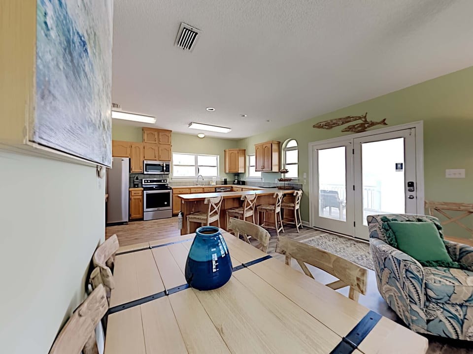 Studio (3 Bedrooms) | Property amenity