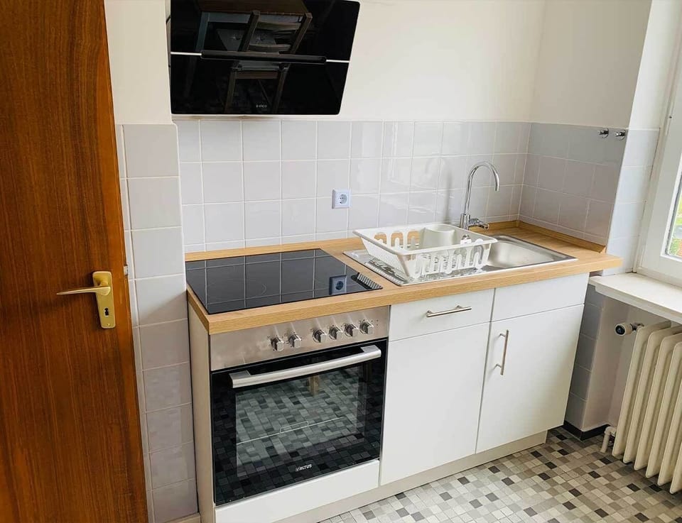 Basic Condo | Private kitchen