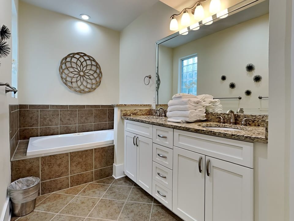 Miramar Beach Villas by Southern Vacation Rentals House in Miramar Beach