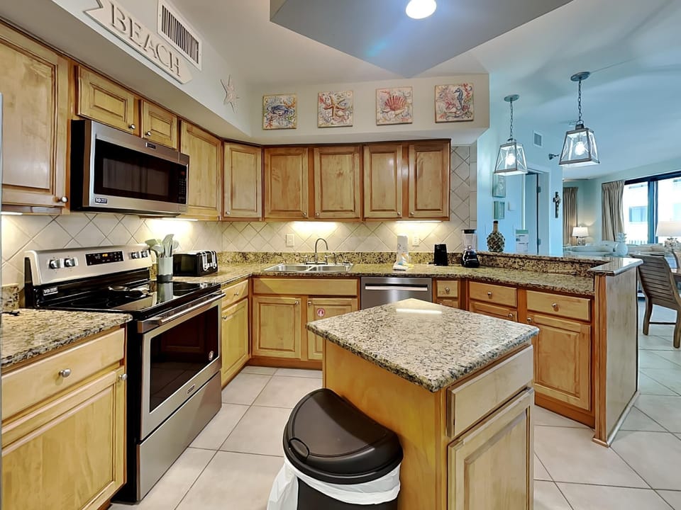 Condo, Multiple Beds, Balcony, Ocean View (#606 - No Pets) | Private kitchen | Fridge, microwave, oven, stovetop