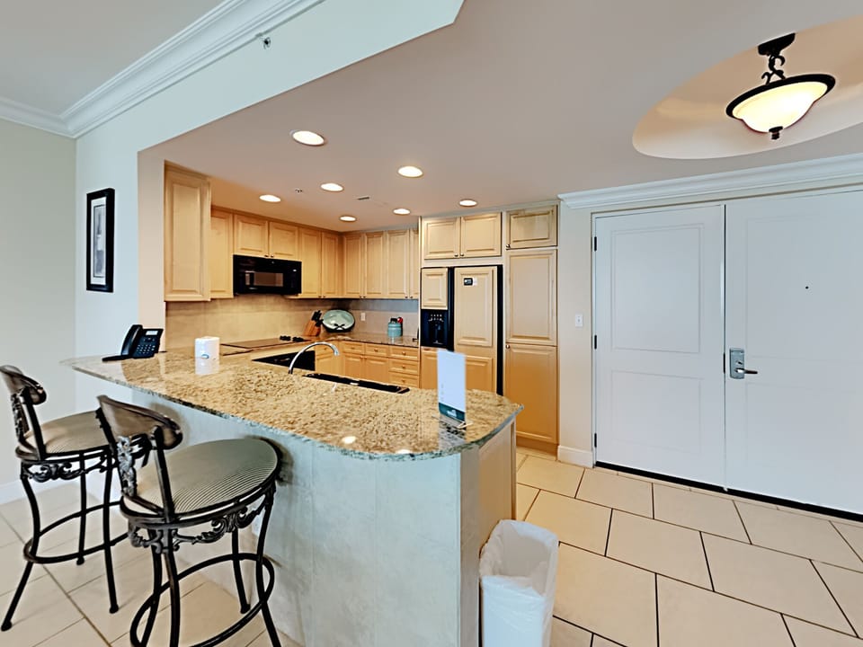 Condo, Multiple Beds, Kitchen, Ocean View (#4-1905 - No Pets) | Private kitchen | Fridge, microwave, oven, stovetop
