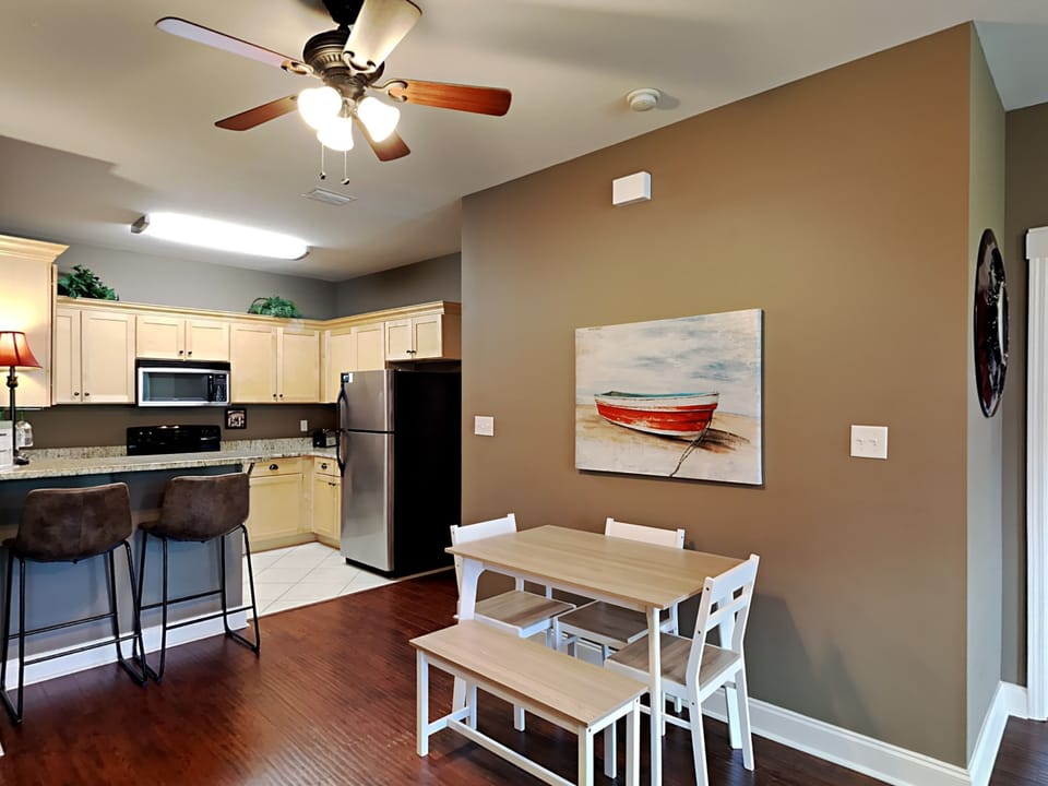 Condo, Multiple Beds, Balcony (#713 - No Pets) | Private kitchen | Fridge, microwave, oven, stovetop