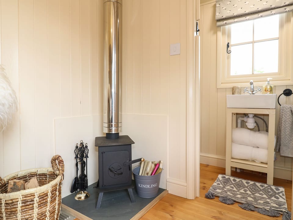 Cottage | 1 bedroom, individually decorated, individually furnished, free WiFi