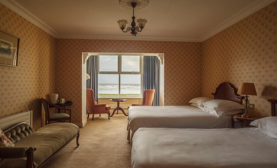 Individually decorated, desk, free WiFi