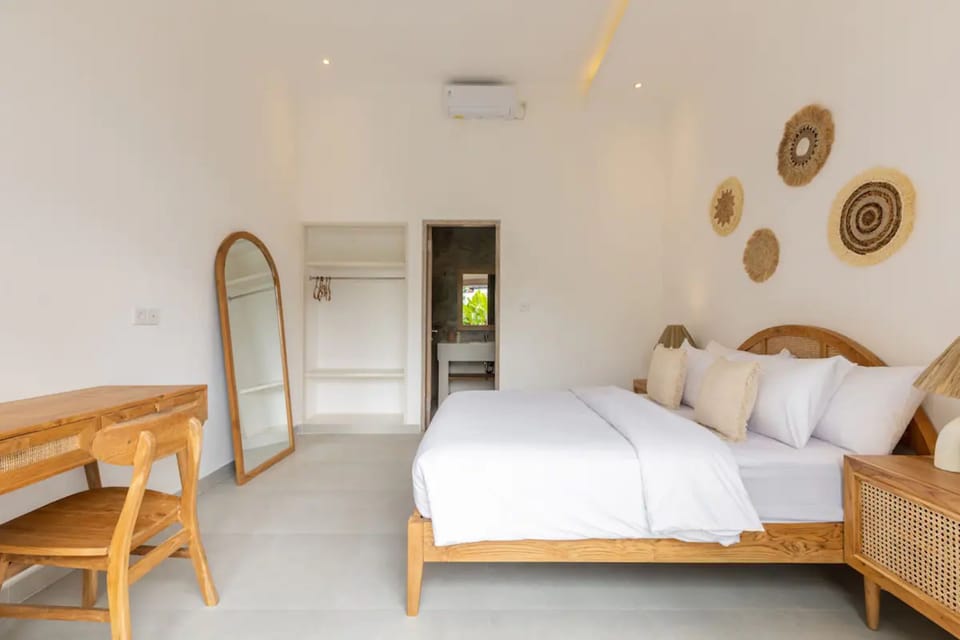 Deluxe Villa, 2 Bedrooms | Iron/ironing board, free WiFi