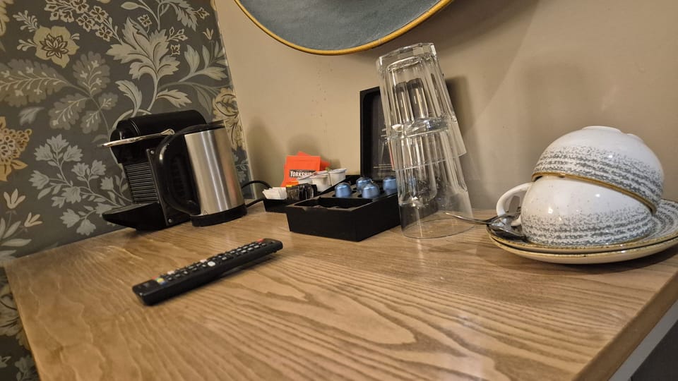 Double Room (Room 1) | Free WiFi