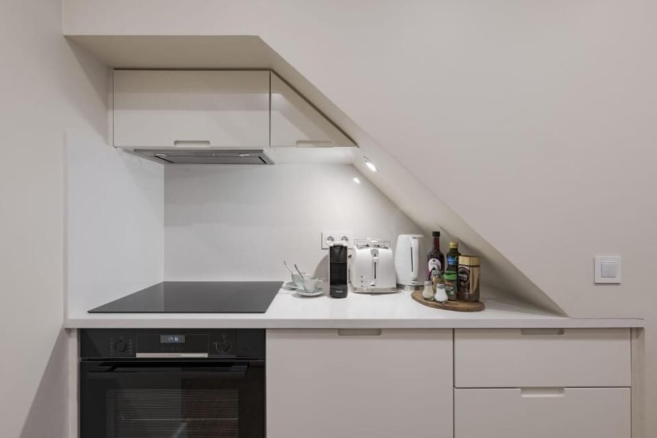 Cozy Apartment with Interior Terrace | Private kitchen | Espresso maker, fridge, microwave, stovetop