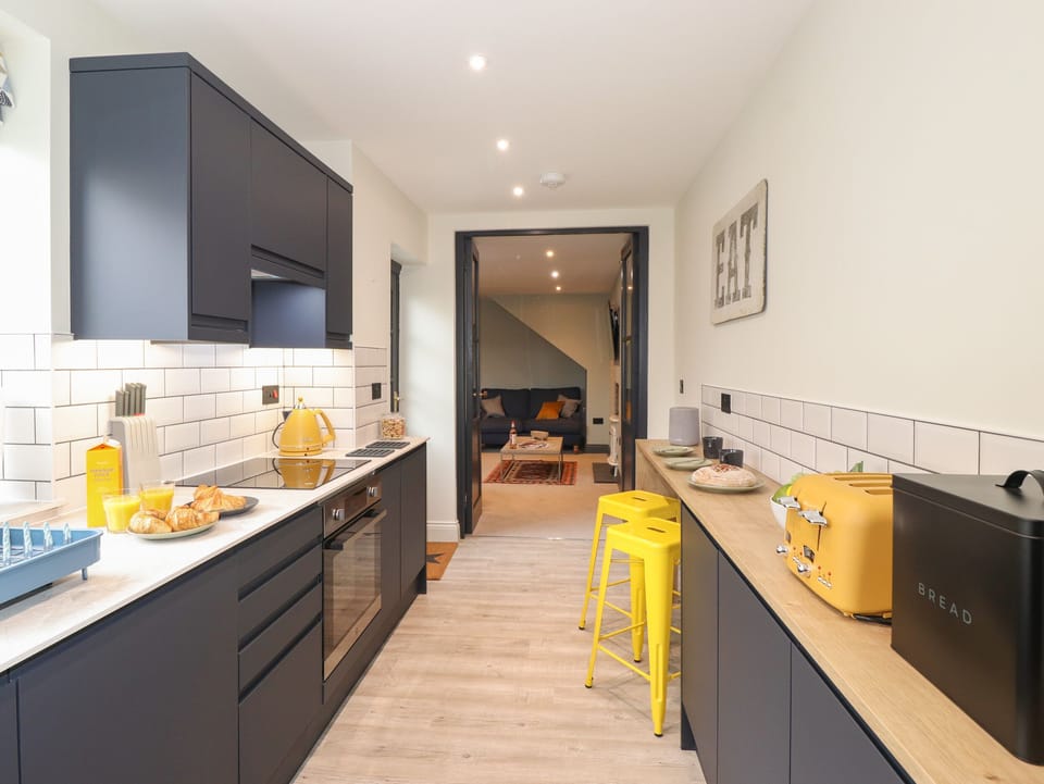 Fridge, dishwasher, electric kettle, toaster
