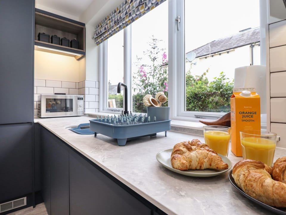 Fridge, dishwasher, electric kettle, toaster