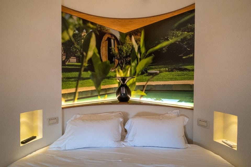 Deluxe Room | Premium bedding, minibar, in-room safe, soundproofing