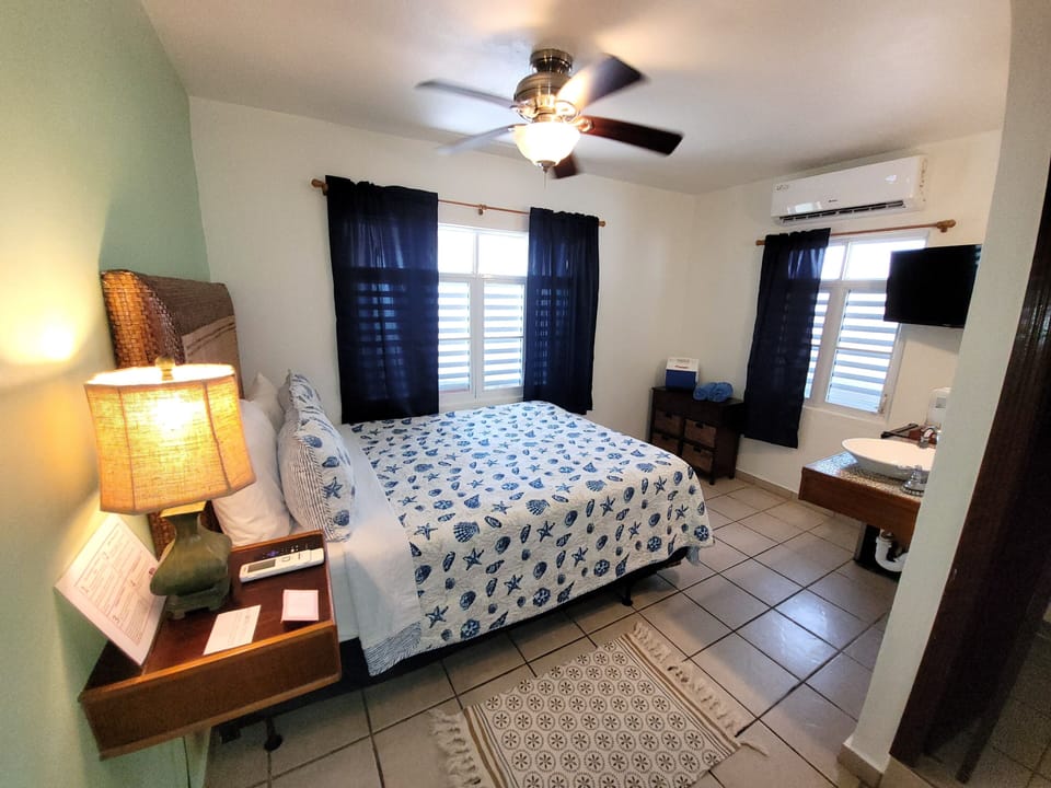 Double Room | In-room safe, blackout drapes, WiFi (free), individually decorated