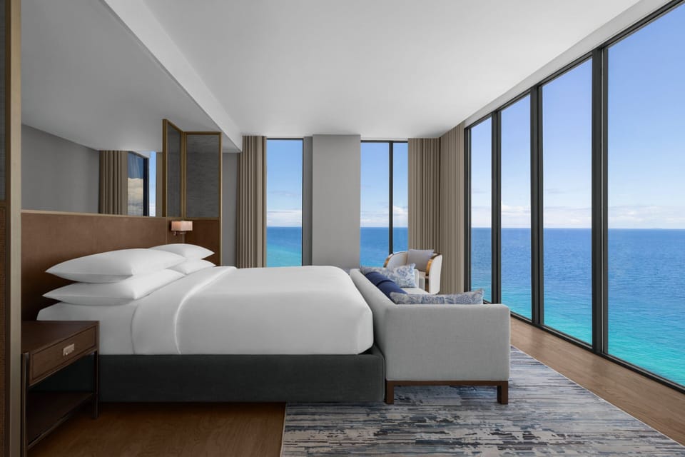 Presidential Suite, 1 King Bed (Balcony) | Iron/ironing board, bed sheets