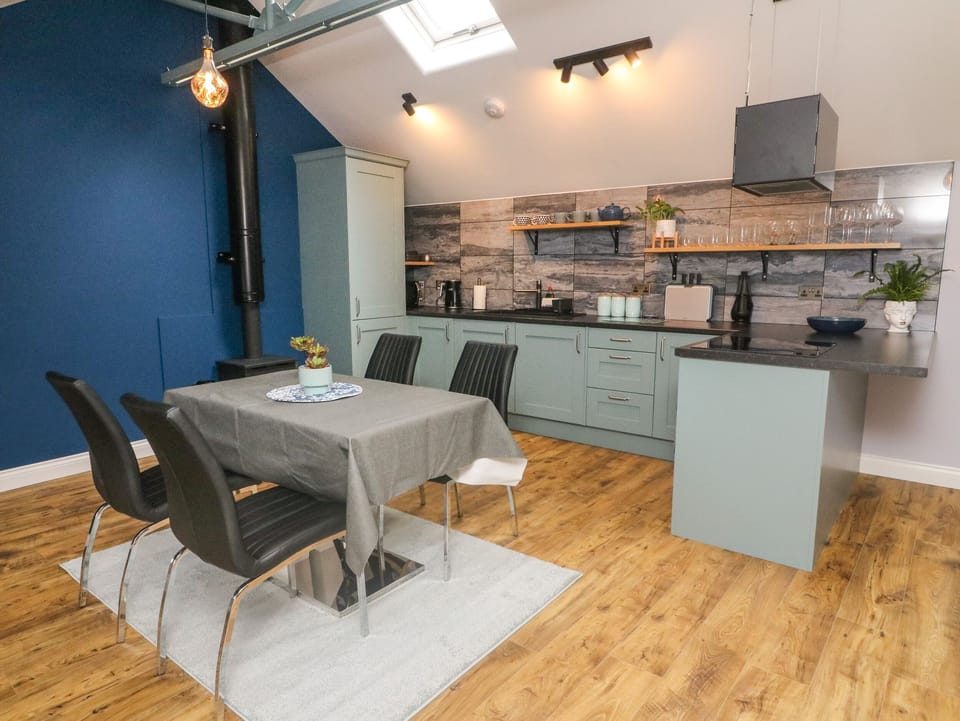 Cottage | Interior
