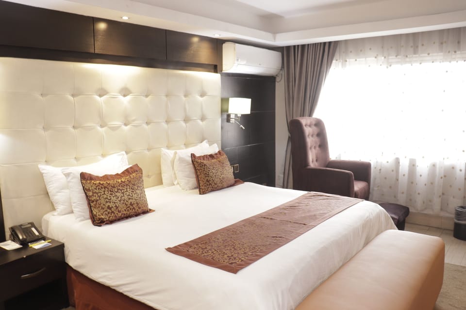 Junior Suite | Egyptian cotton sheets, premium bedding, Tempur-Pedic beds