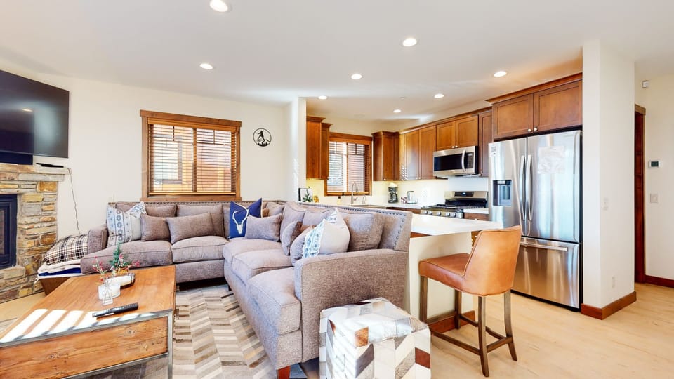 Townhome, 3 Bedrooms | Interior