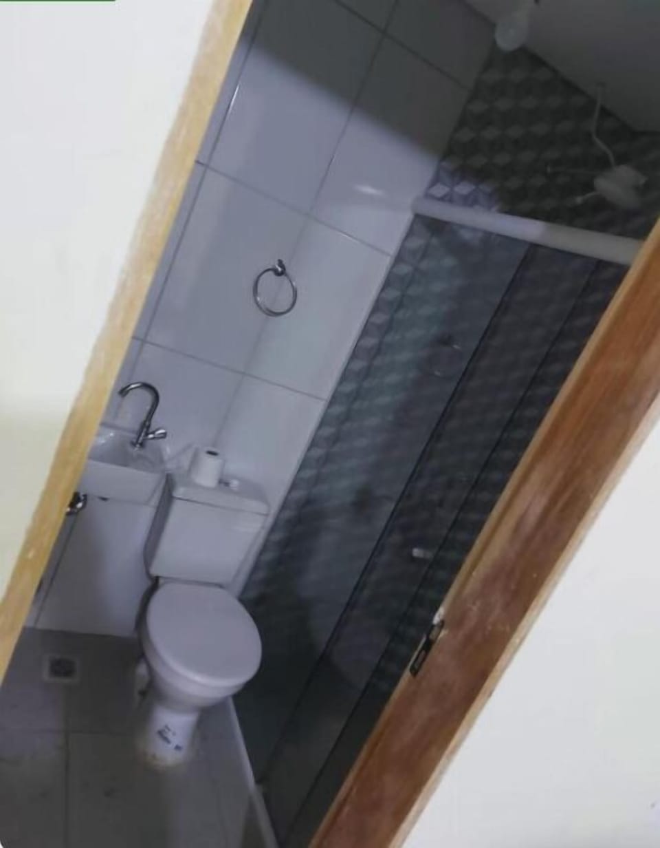 Basic Room | Bathroom