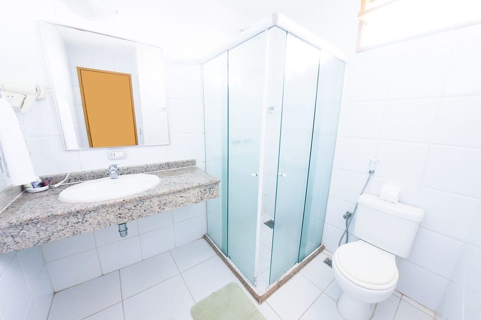 Deluxe Room, Beach View | Desk, soundproofing, free WiFi, wheelchair access