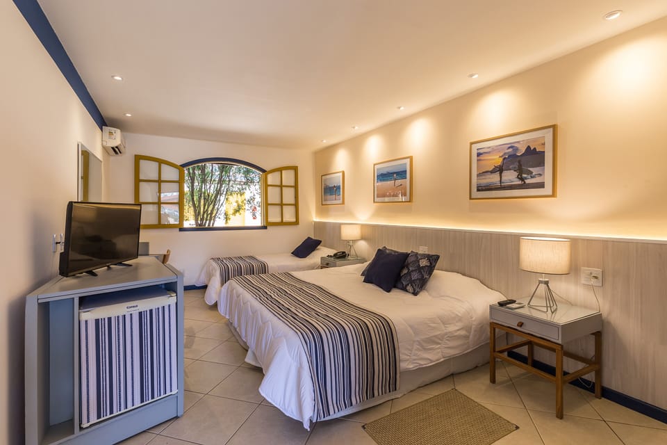 Superior Triple Room | Desk, soundproofing, free WiFi, wheelchair access