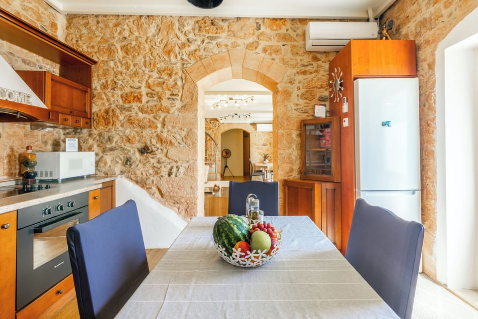 House, 4 Bedrooms, Accessible, Smoking | Interior
