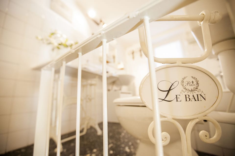 Panoramic House | Bathroom