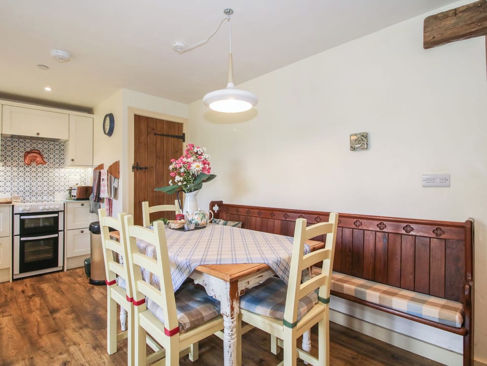 Cottage | Interior