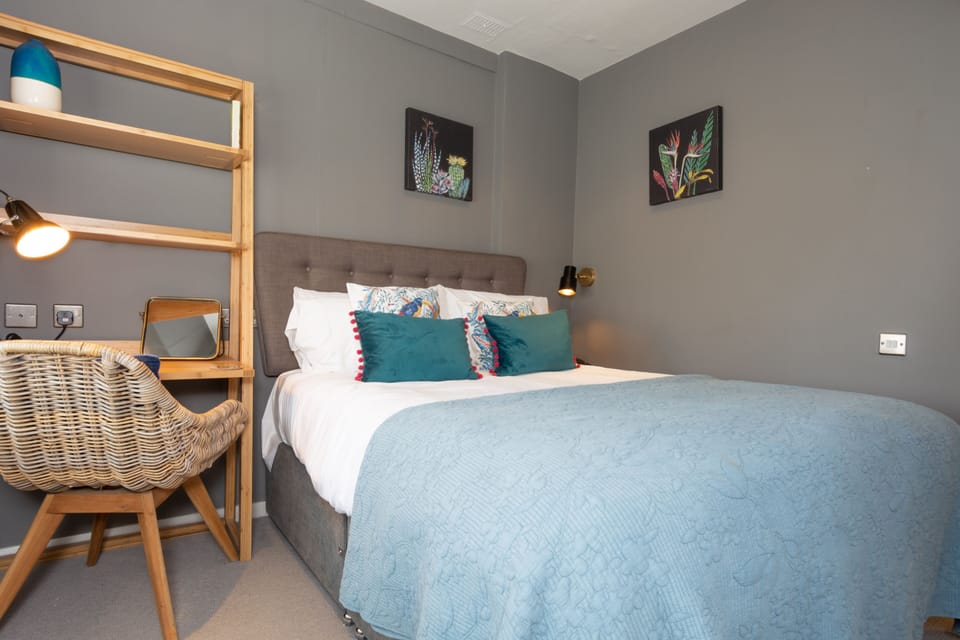 Classic Double Room | Desk, free WiFi, bed sheets