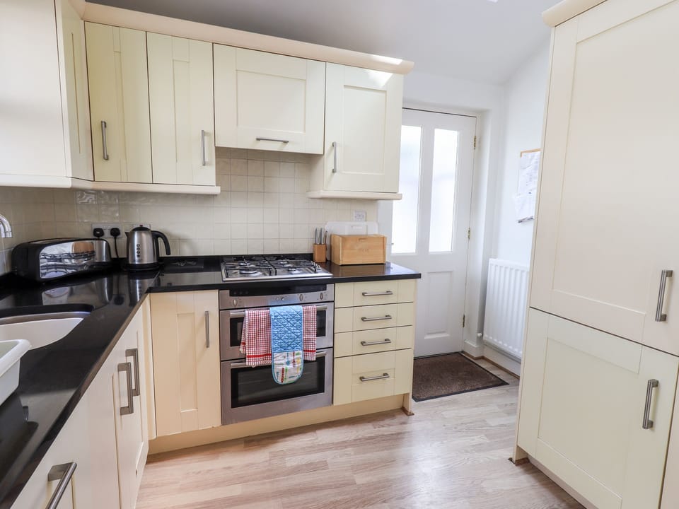 Fridge, dishwasher, electric kettle, toaster