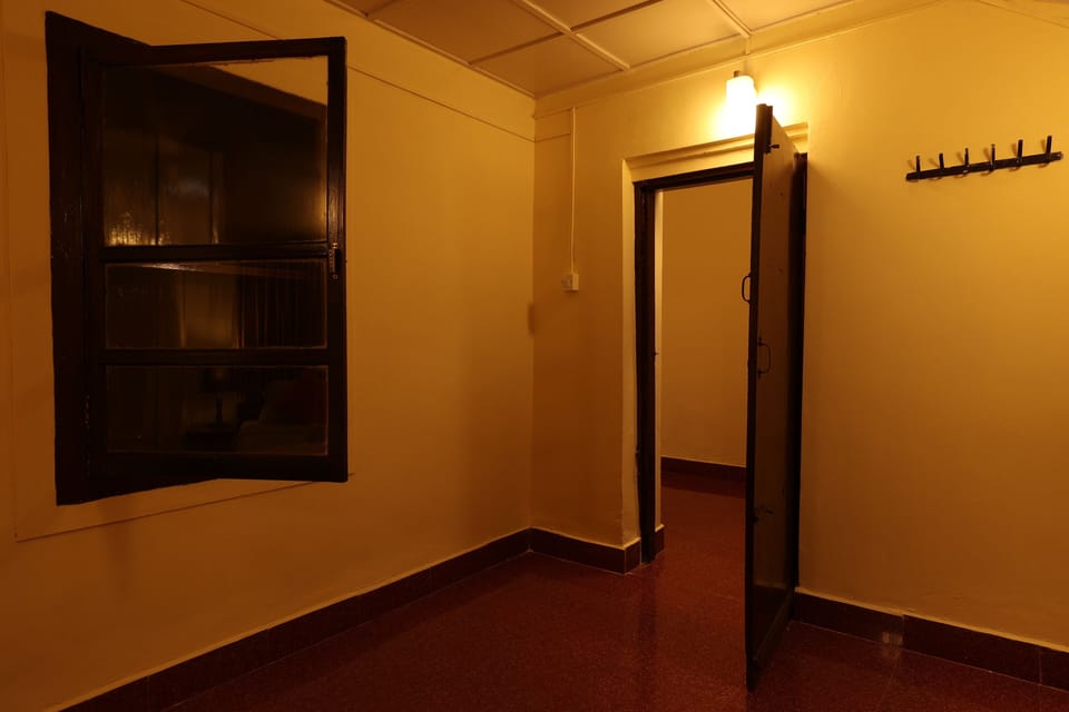 Family Suite | Individually furnished, desk, free WiFi, bed sheets