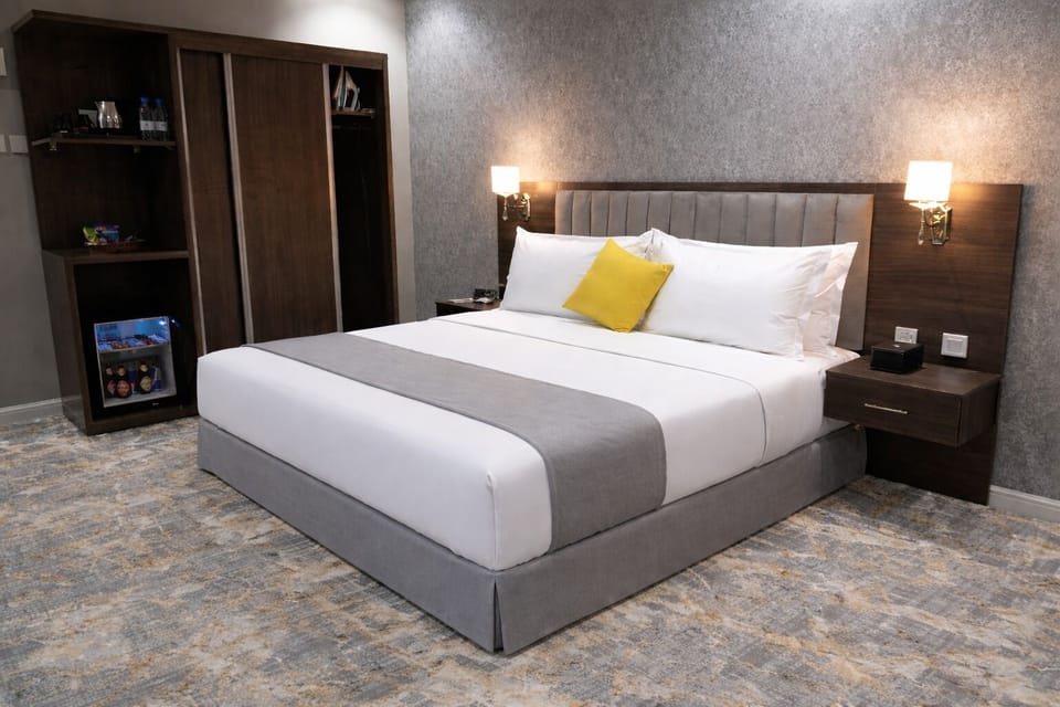 Economy Room, 1 Bedroom, City View, Mezzanine | Egyptian cotton sheets, premium bedding, memory foam beds